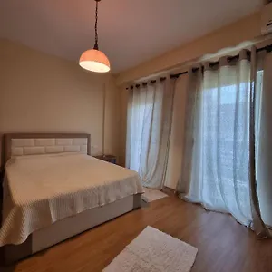 https://family-appartment-in-center-of-tirana-1001.hotels-in-tirana.com